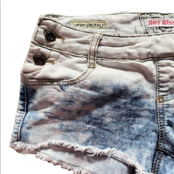 HotKiss Ava Overall Ombré Acid Wash Stretch Denim Shorts | Small - Picture 4 of 8